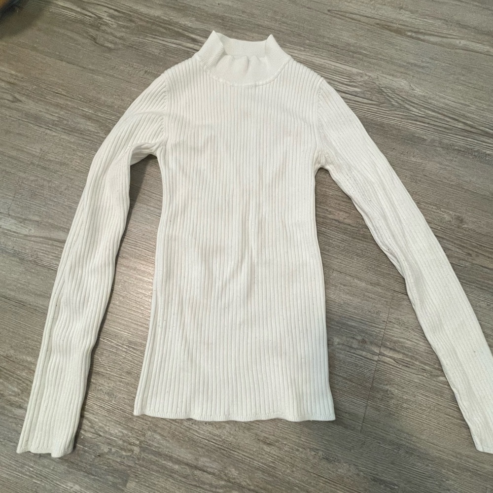 Women's White Ribbed Top